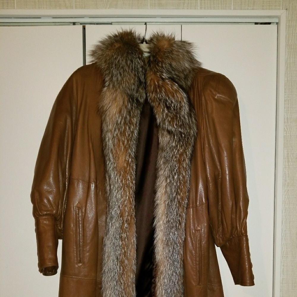 Fur Coat - Picture 8 of 8